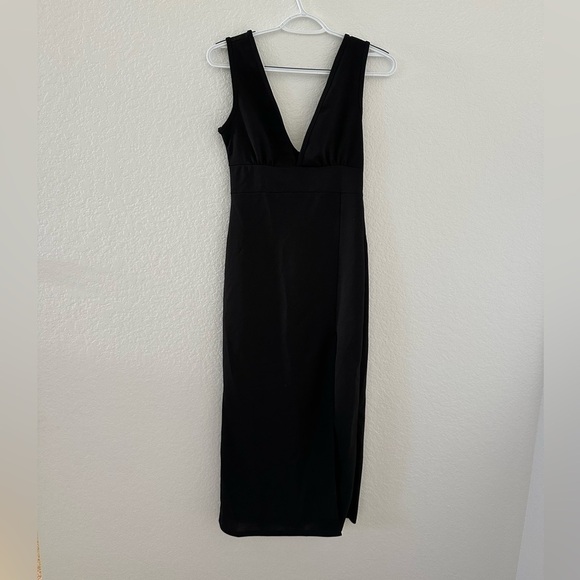 Nasty Gal Dresses & Skirts - nasty gal dress with slit size 2